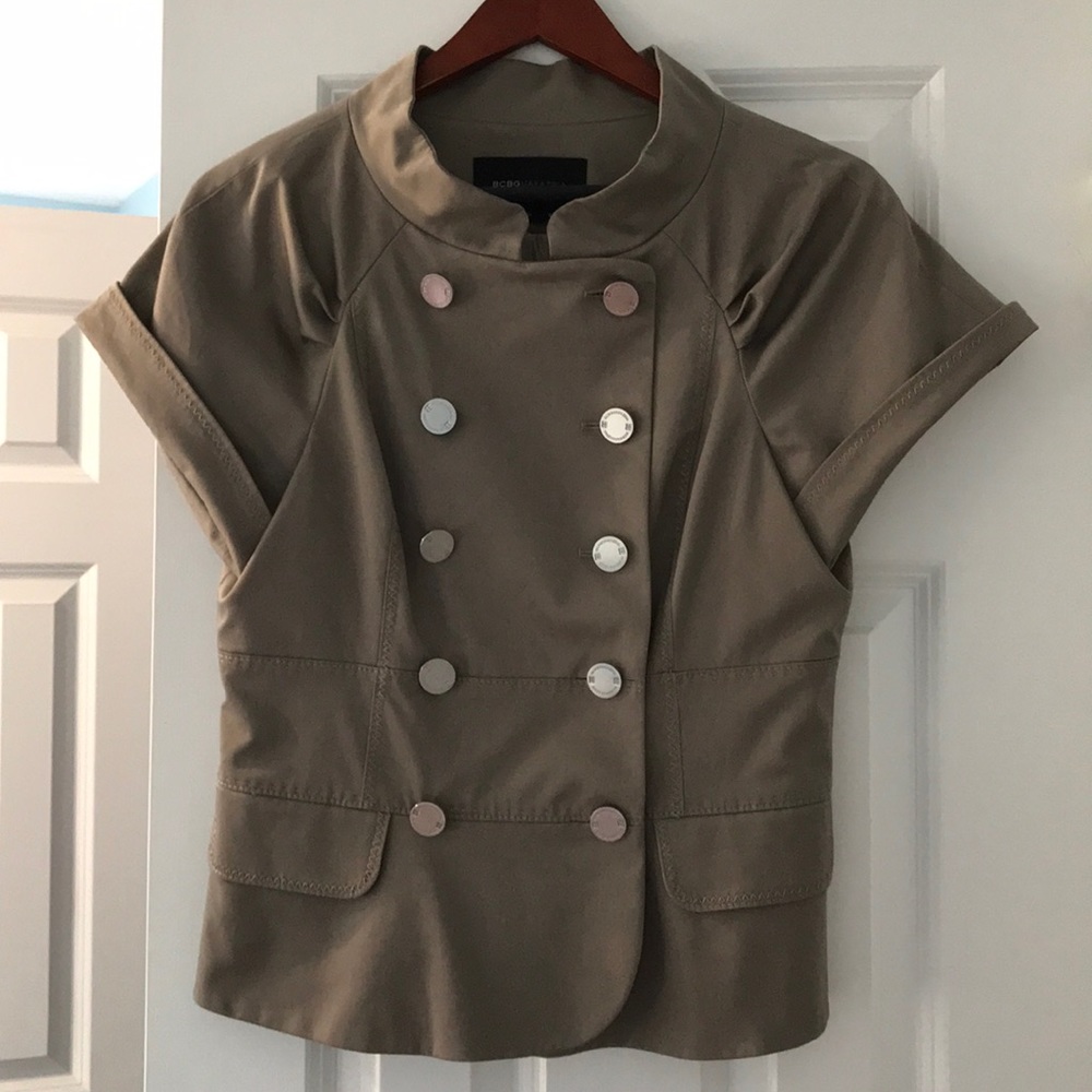 BCBG short sleeve suit